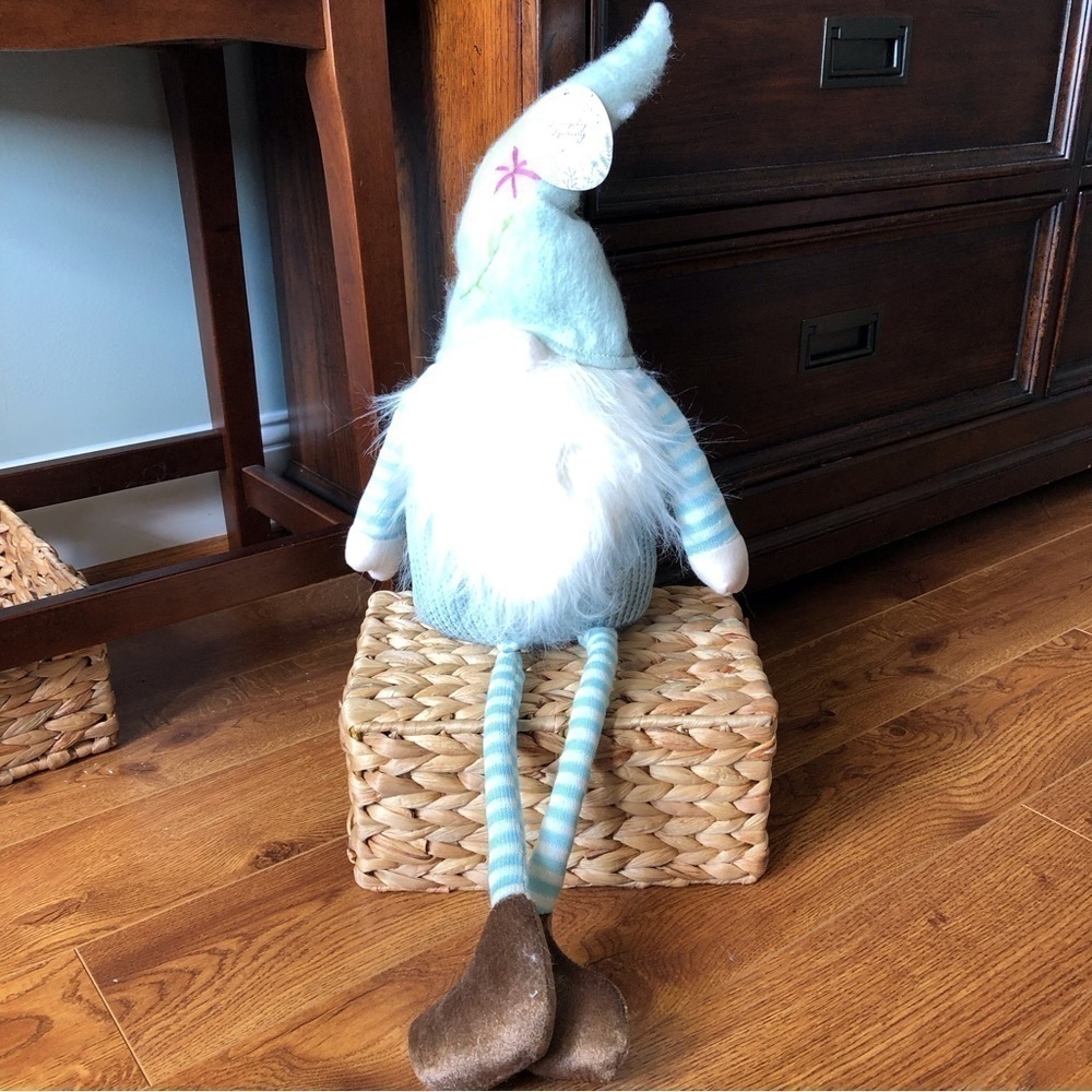 Spring Gnome with legs - Picture 2 of 4